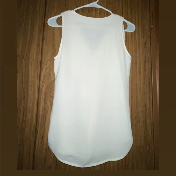 Off-white ruffle blouse - Picture 2 of 2